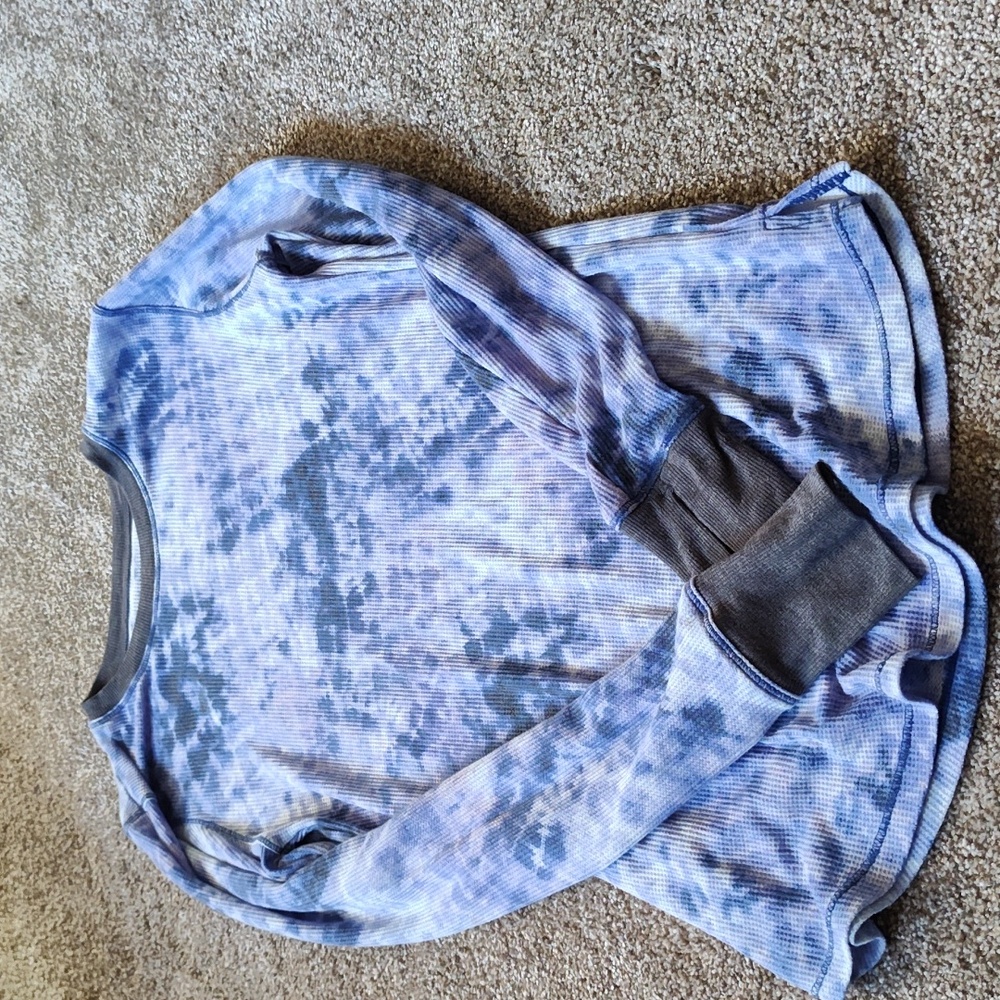 COPY - Cuddle-duds Tie-dye  long-sleeved stretch thermal crew neck with thumb h…